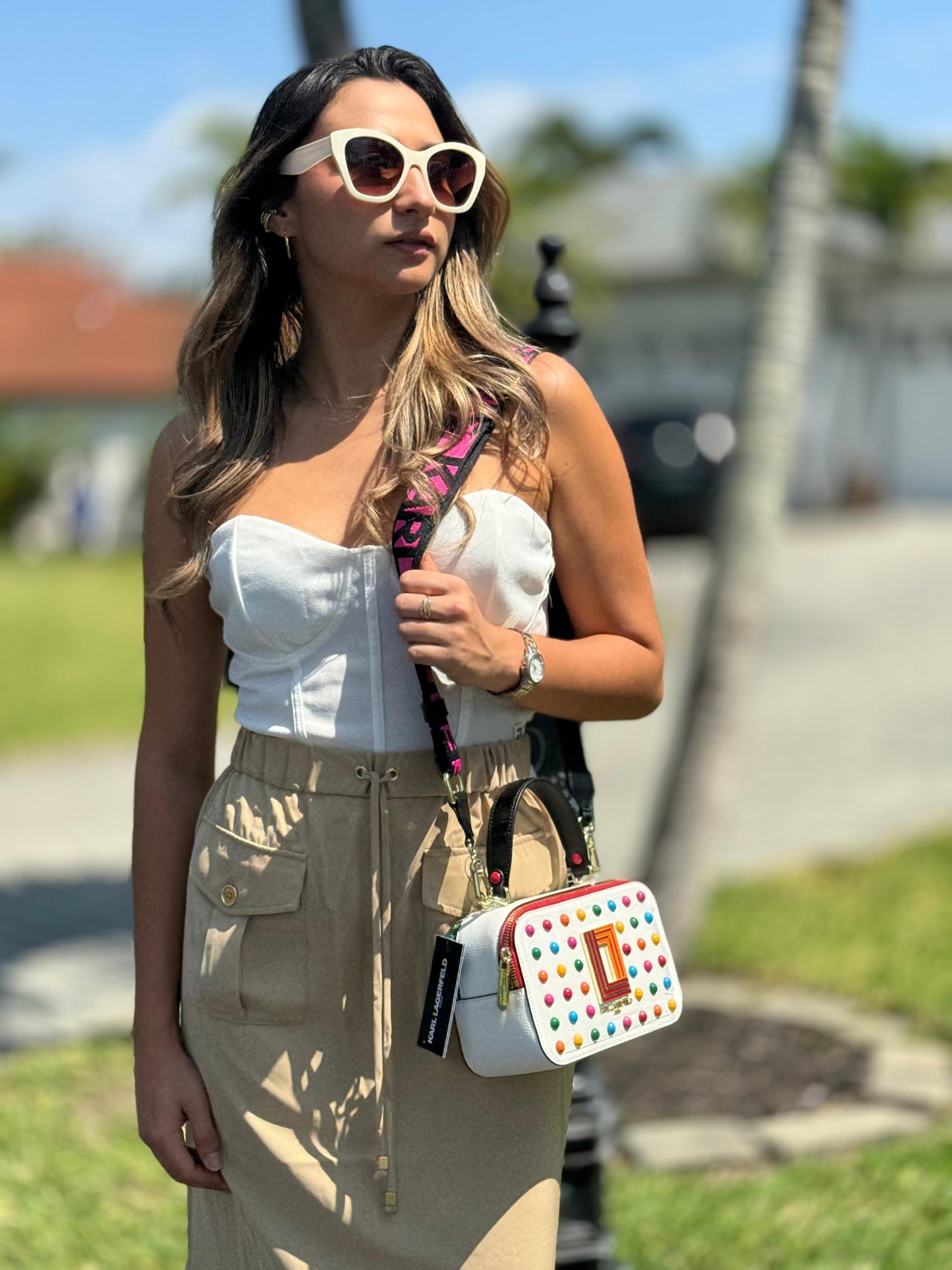 Bolso bandolera Simone de Karl Lagerfeld Paris, blanco y multicolor
