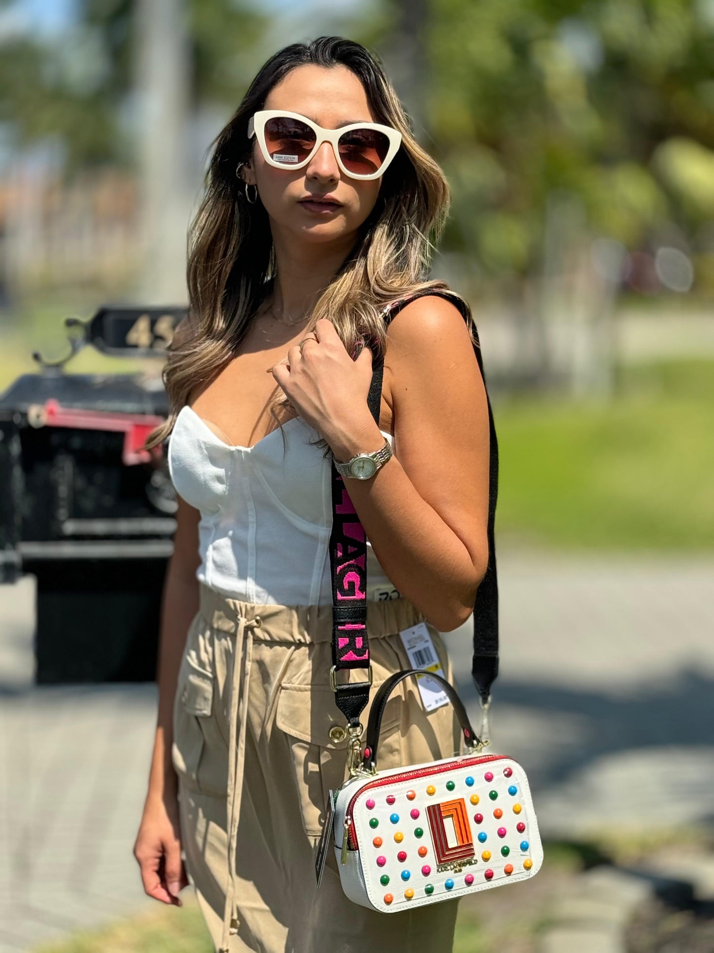 Bolso bandolera Simone de Karl Lagerfeld Paris, blanco y multicolor