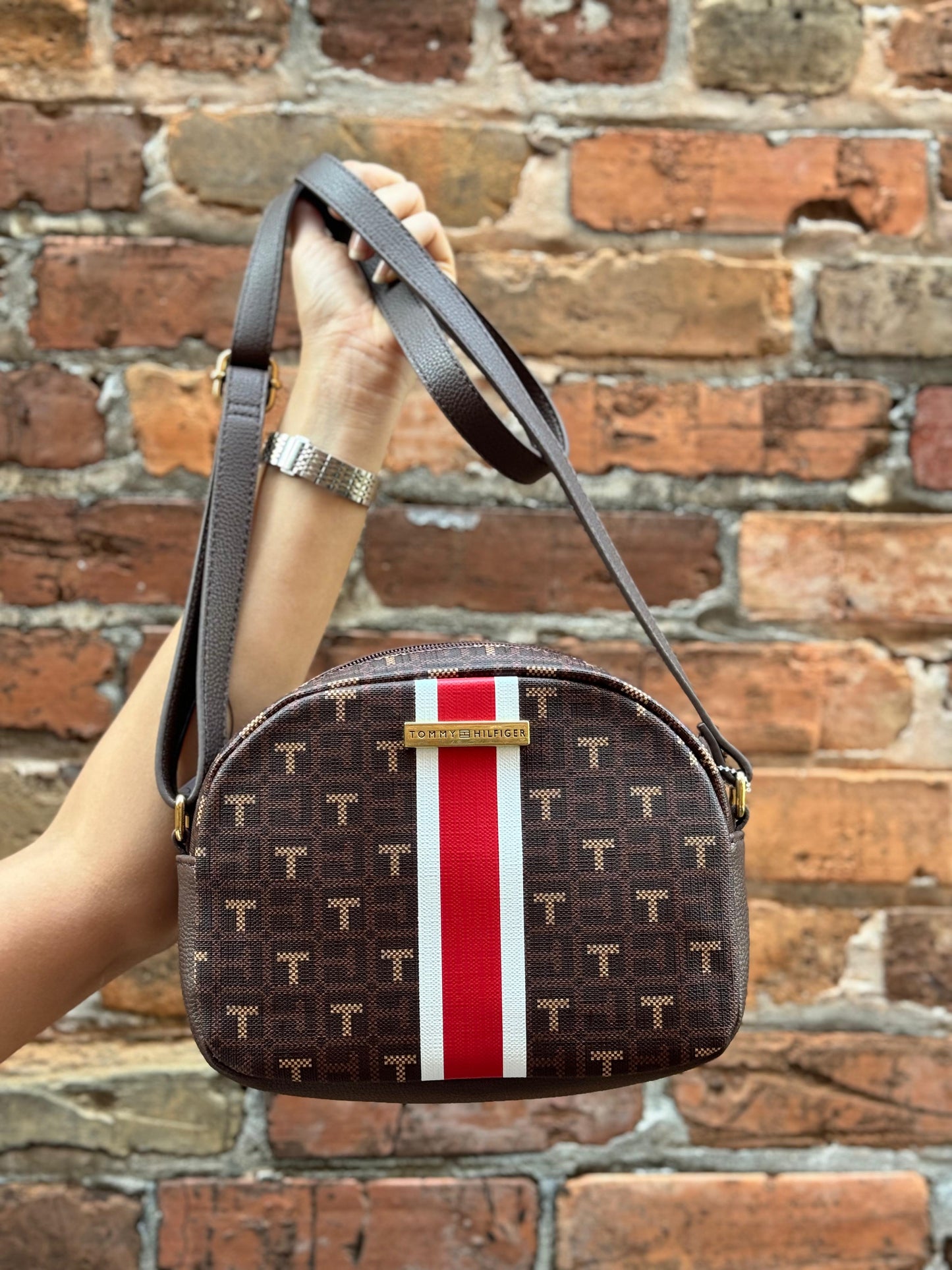 Tommy Hilfiger Zip Closure Fabric Womens Casual Sling Bag (Free Size,Brown), Brown