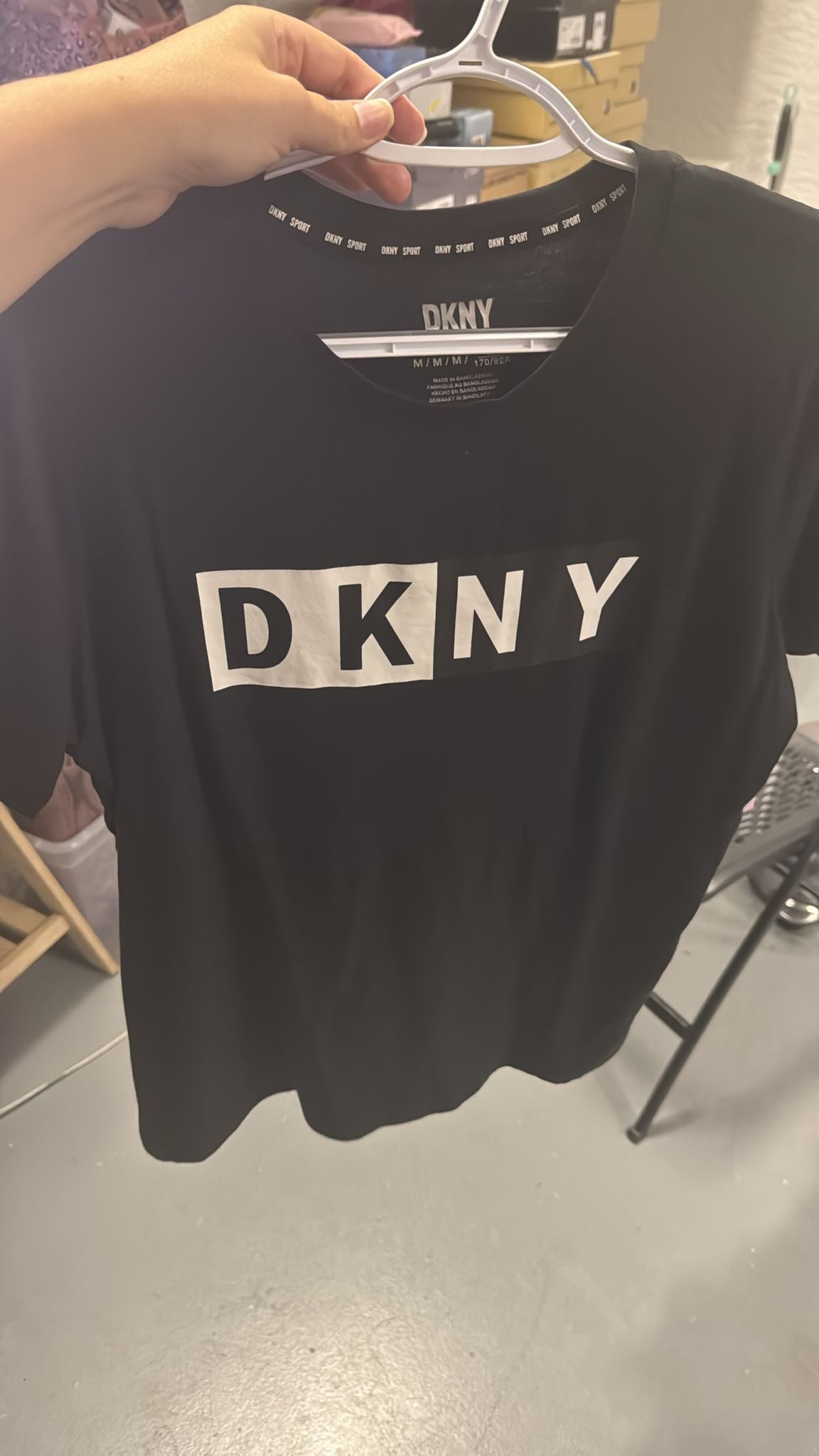 Camiseta negra Dkny