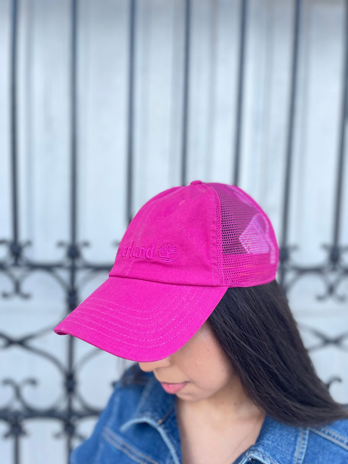 Gorra unisex Timberland ajustable en color rosa con cierre a presión