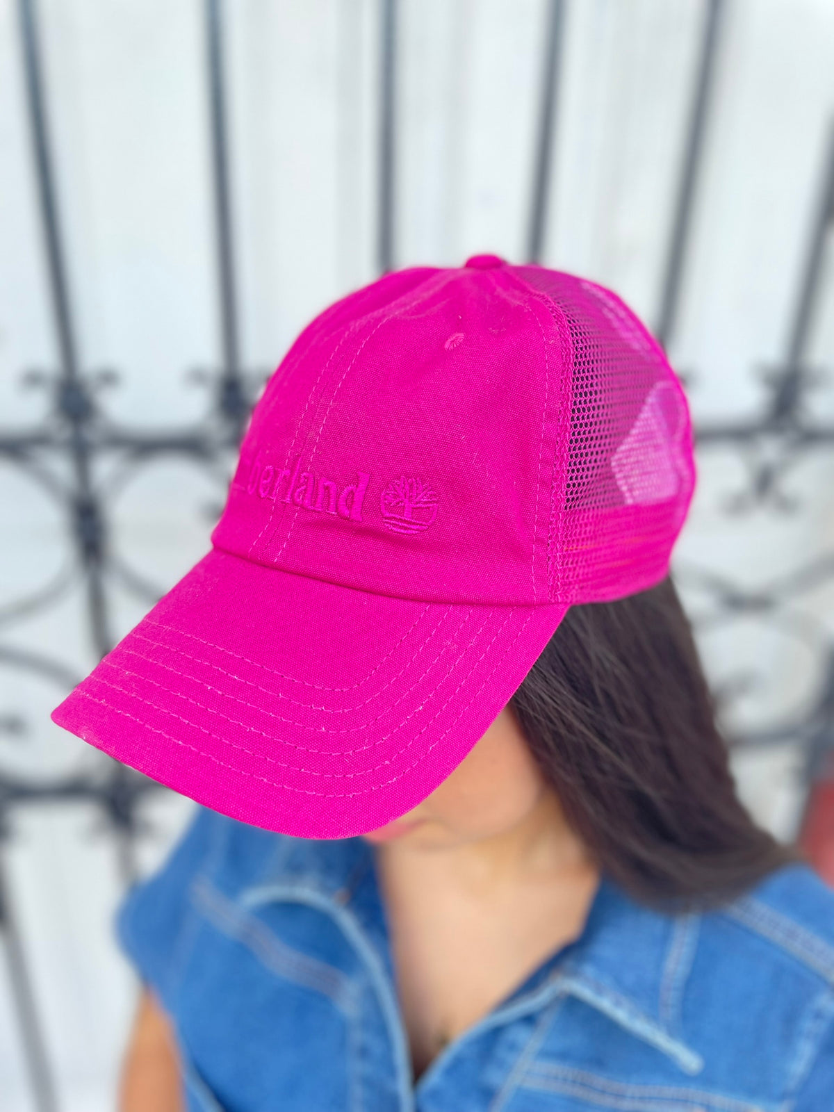 Gorra unisex Timberland ajustable en color rosa con cierre a presión