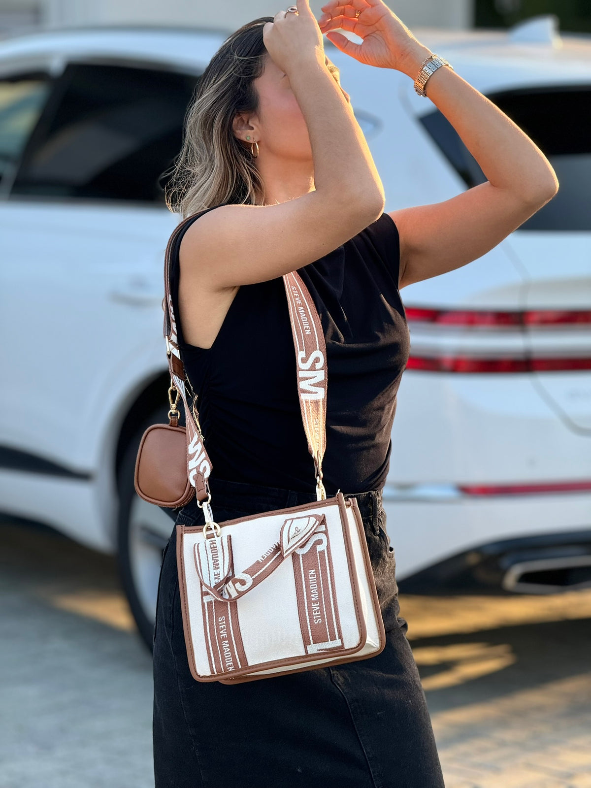 NWT STEVE MADDEN BWEBBER SATCHEL CROSSBODY BAG W AIR POD CASE CREAM BROWN