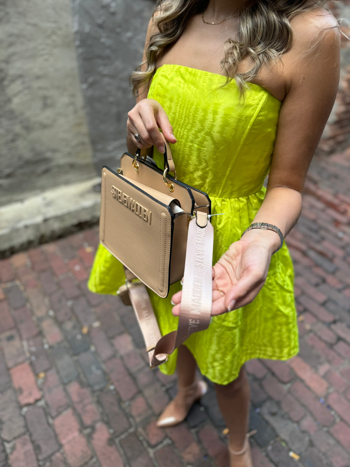 Steve Madden Bevelyn Satchel Crossbody Bag Beige Air Pod Tik Tik Viral