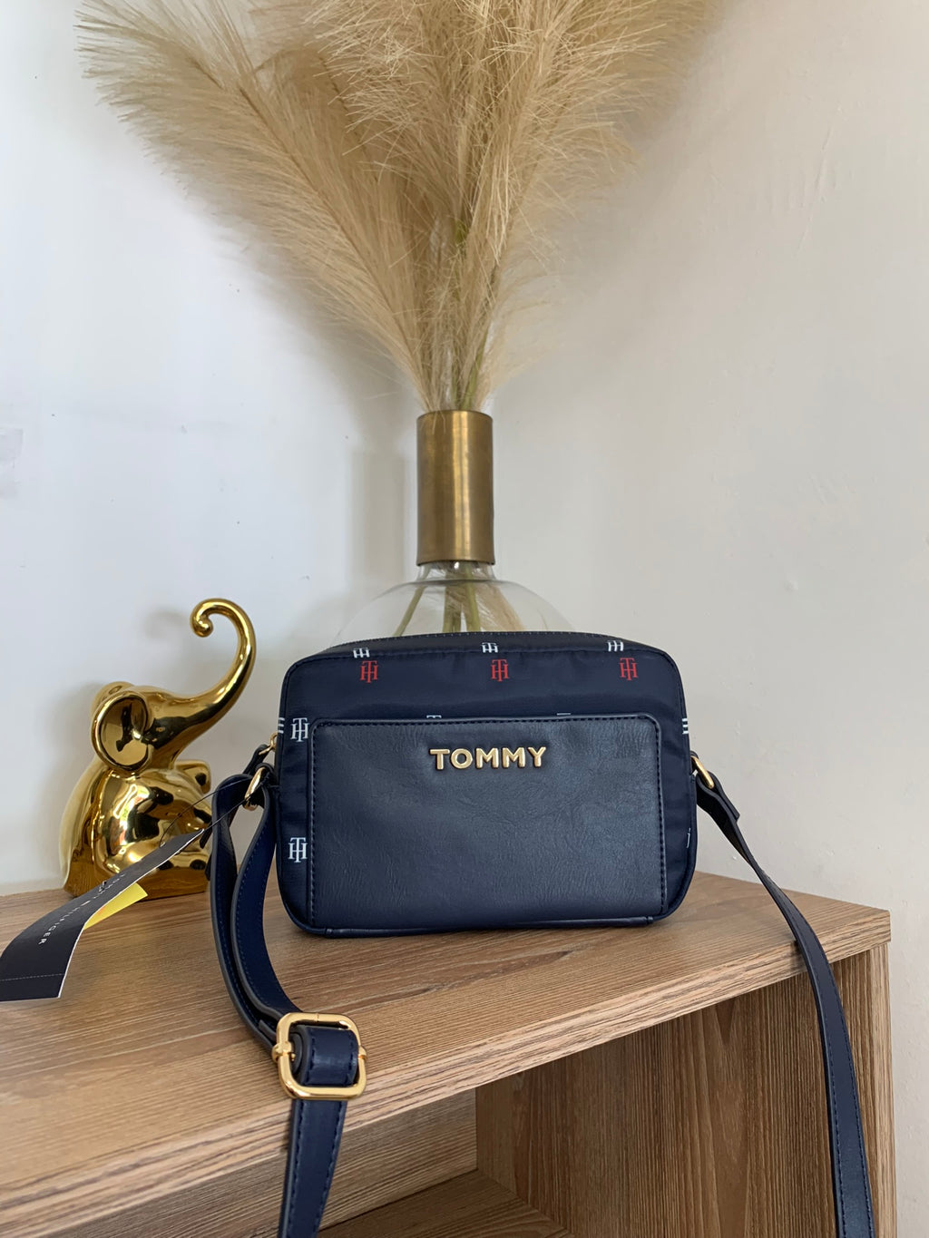 Tommy Hilfiger Women's Bag Crossbody Monogram Adjustable
