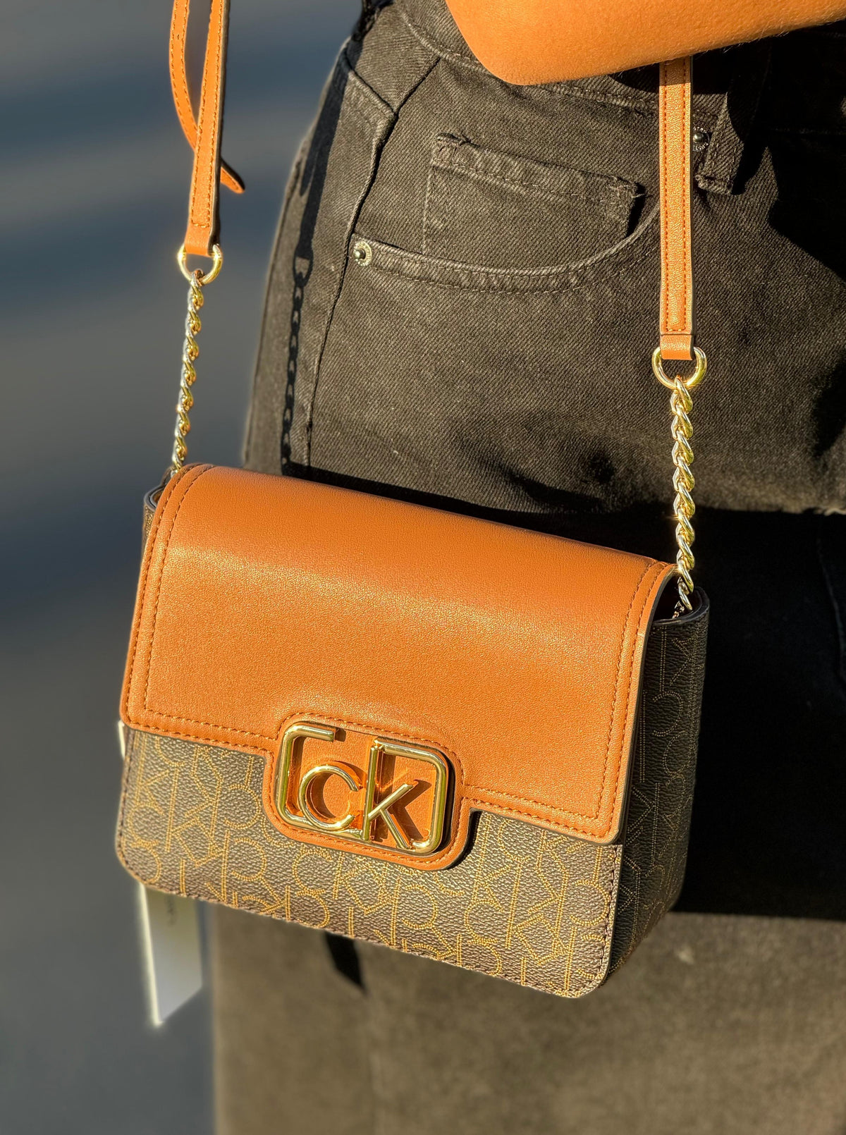 Bolso bandolera Calvin Klein marrón