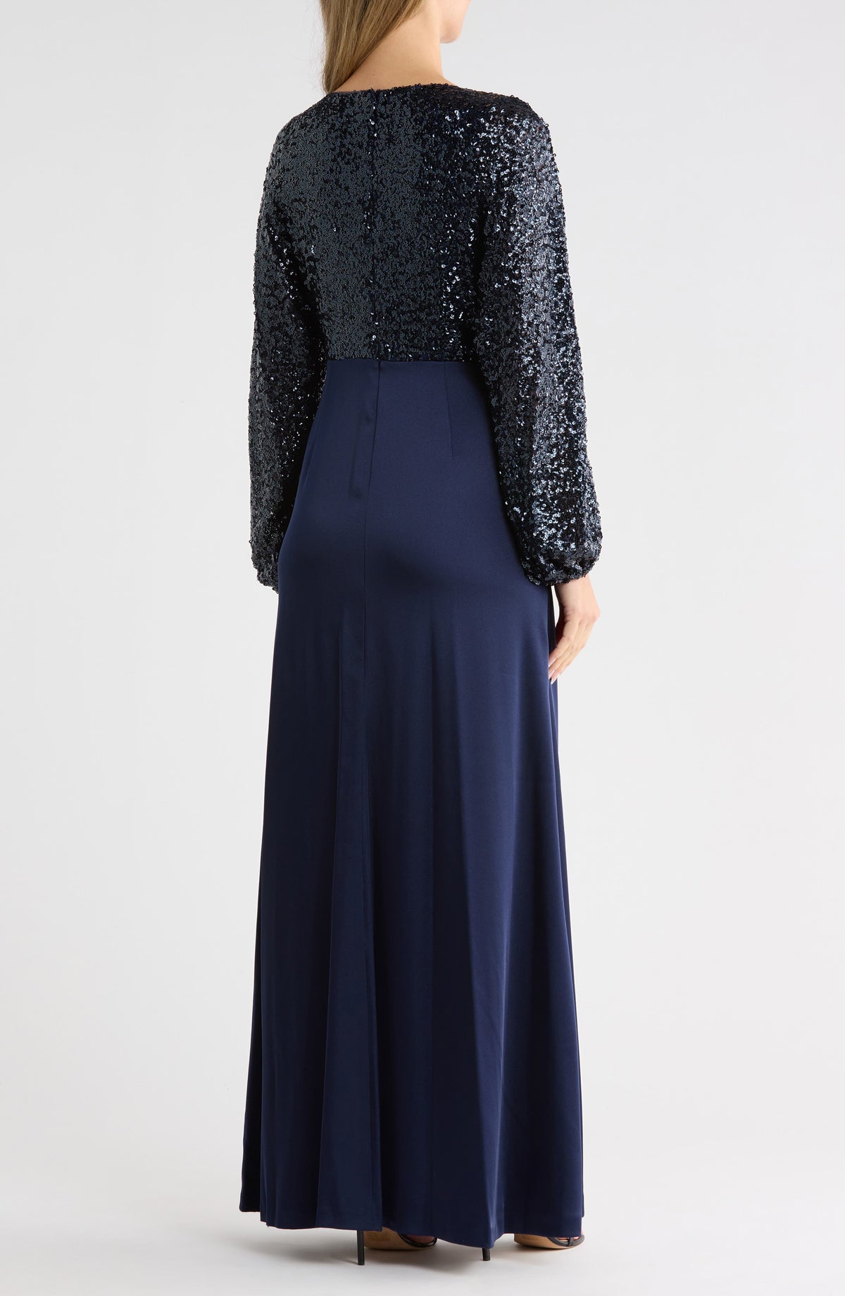 Vestido largo DKNY – Sequin Long Sleeve Empire Waist Gown