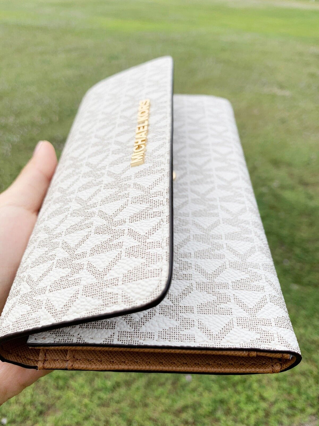 Cartera grande de tres pliegues Jet Set Travel de Michael Kors